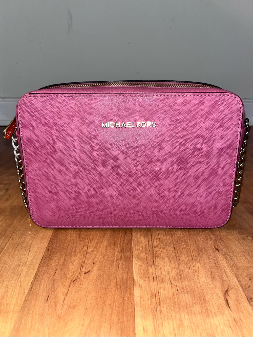 Michael Kors Pink Saffiano Leather Crossbody with Matching Wristlet - Picture 2 of 16